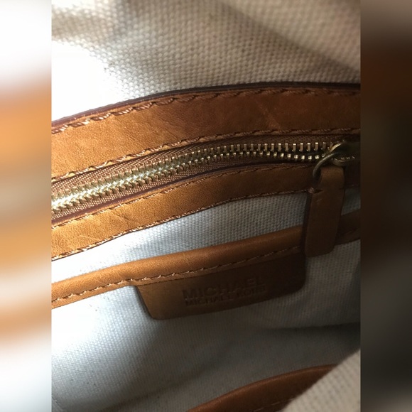 FINAL PRICE💕{Michael Kors} VINTAGE Signature  Bag - Picture 5 of 7